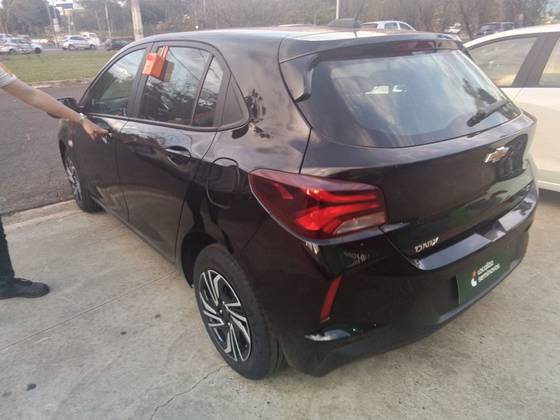 CHEVROLET ONIX 1.0 FLEX LT MANUAL CHEVROLET ONIX 1.0 FLEX LT MANUAL